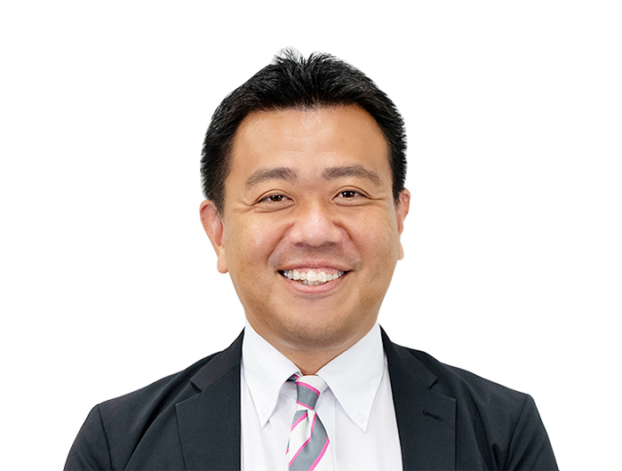 コンサルタント 右近 英雄